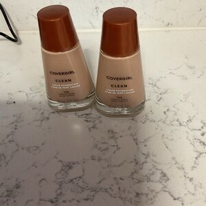 COVERGIRL 148 Perfect Beige Clean Liquid Foundation - lot of 2